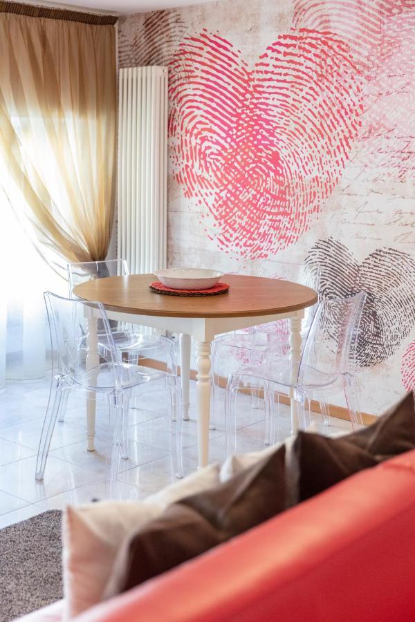 Rivapartmentsdowntown Love Eksteriør billede